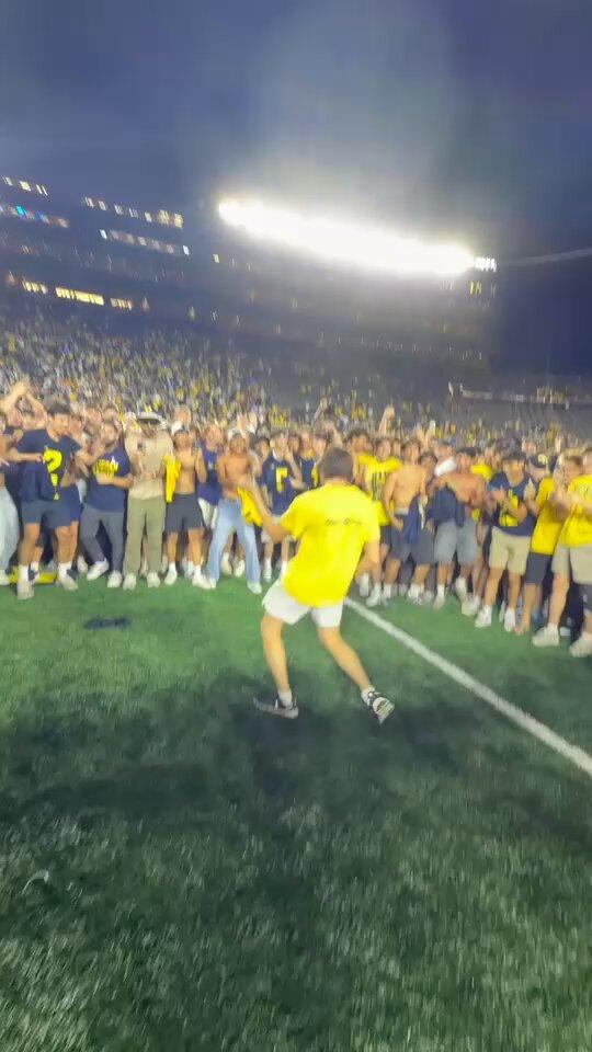 "Michigan fans are the worst" 😳